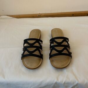 Kelly & Katie Black Slide Sandals